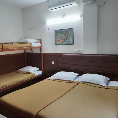 Hotel Maple Regency Kochi Ngoại thất bức ảnh