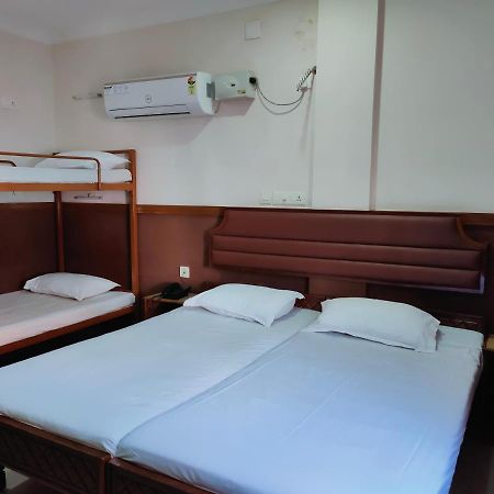 Hotel Maple Regency Kochi Ngoại thất bức ảnh
