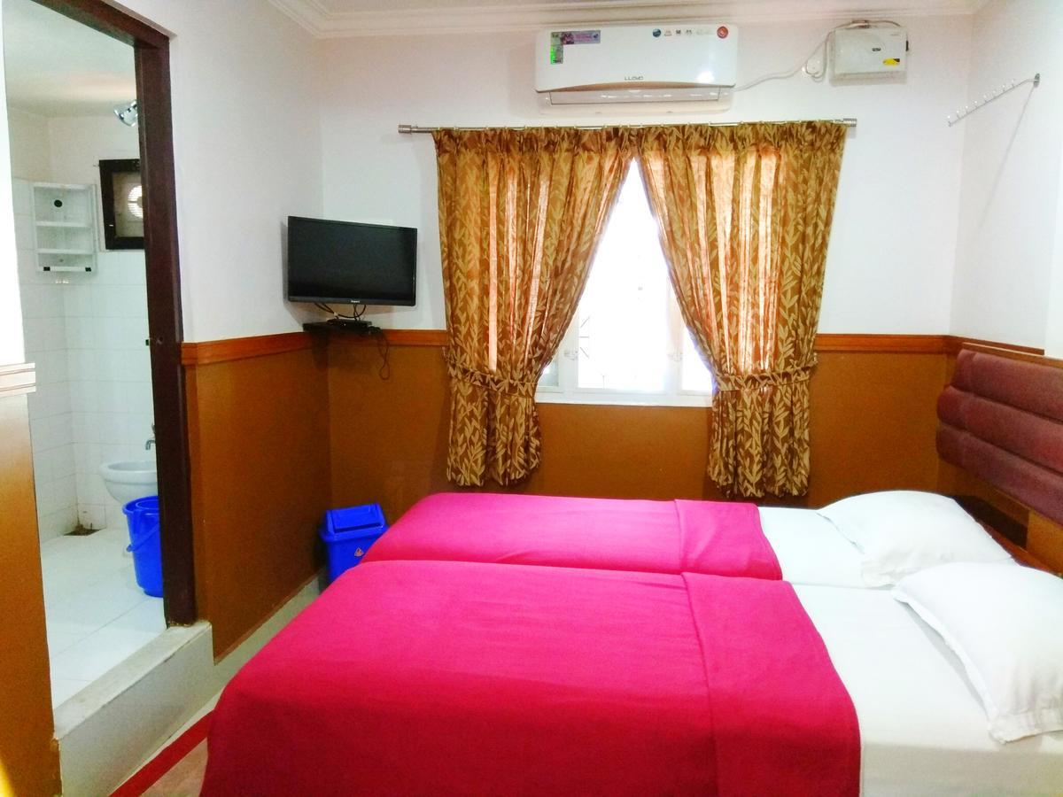 Hotel Maple Regency Kochi Ngoại thất bức ảnh