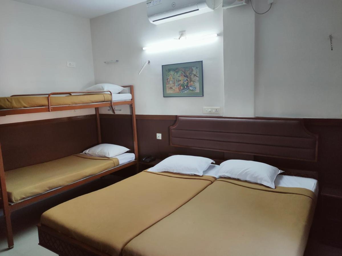 Hotel Maple Regency Kochi Ngoại thất bức ảnh
