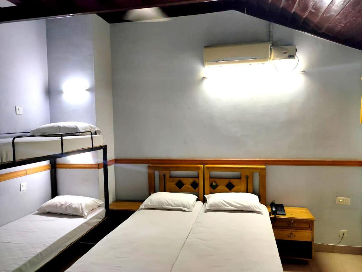 Hotel Maple Regency Kochi Ngoại thất bức ảnh