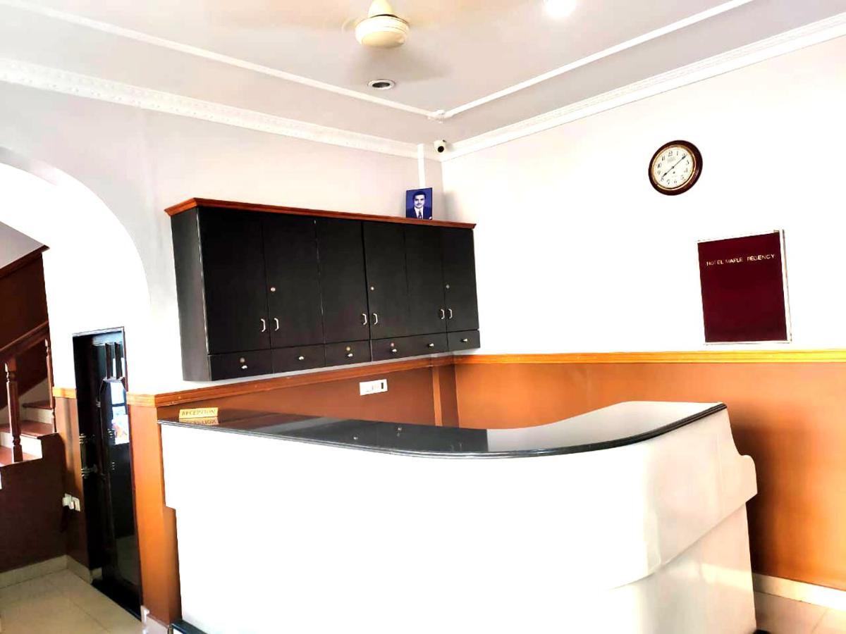 Hotel Maple Regency Kochi Ngoại thất bức ảnh