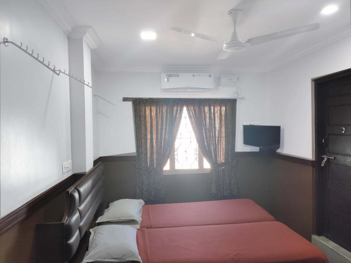 Hotel Maple Regency Kochi Ngoại thất bức ảnh